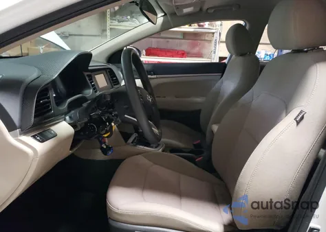 2019 Hyundai Elantra Se из США, поврежденный, VIN 5NPD74LF9KH463782